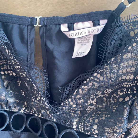 Victoria’s Secret size s lingerie top worn once! - Picture 2 of 2